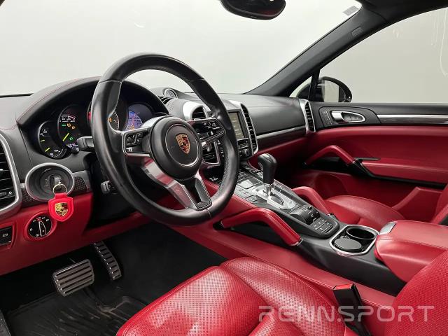 Cayenne E2 Phase II S e-hybrid (2016) - Photo 10