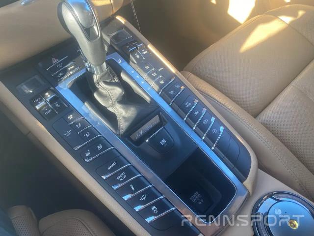 Macan Turbo (2016) - Photo 3