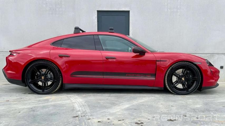 Taycan 4S (2020) - Photo 4