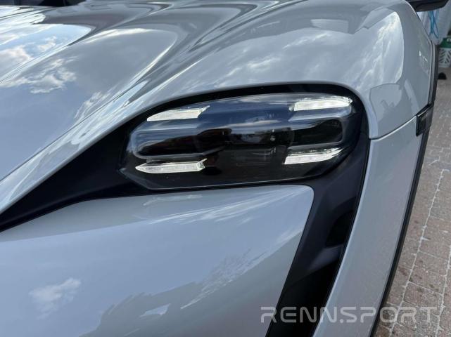 Taycan 4S (2022) - Photo 11