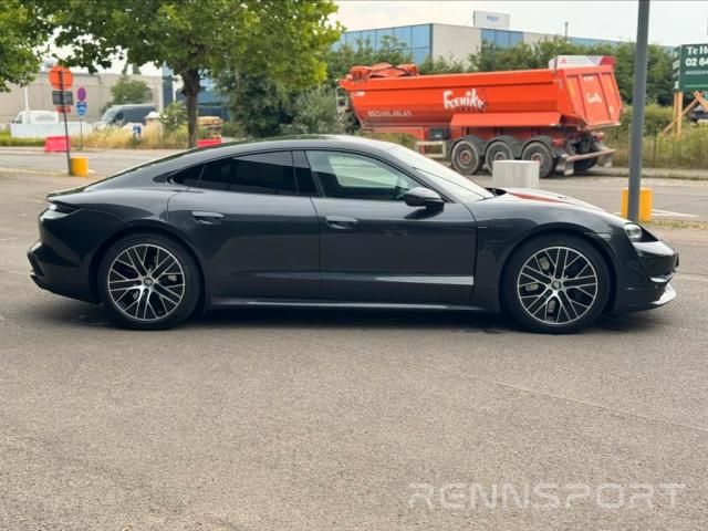 Taycan Turbo 93.4 kWh (2020) - Photo 5