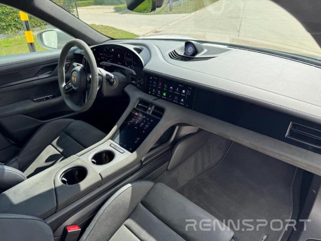 Taycan Phase I GTS (2023) - Photo 6