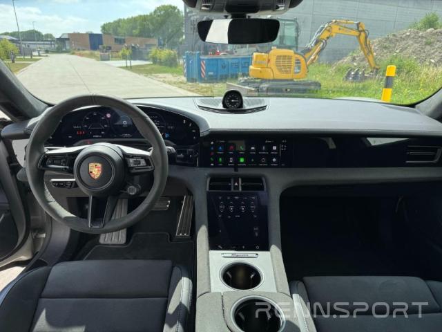 Taycan Phase I GTS (2023) - Photo 5