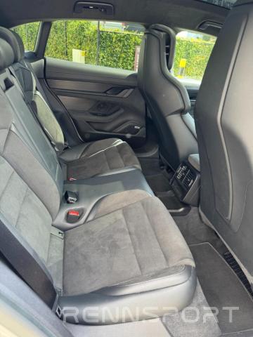 Taycan Phase I GTS (2023) - Photo 8