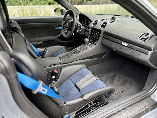 Cayman 718 GT4 RS (2022) - Photo 10