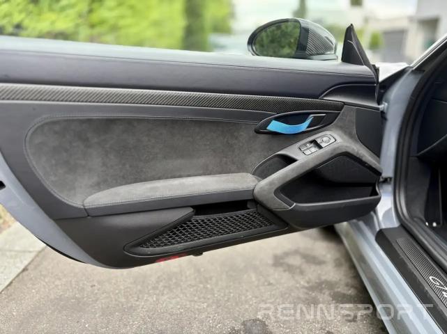 Cayman 718 GT4 RS (2022) - Photo 8