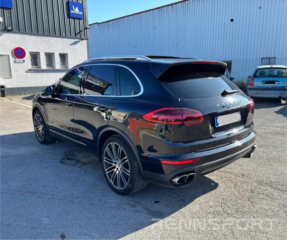 Cayenne E2 Phase II Turbo (2015) - Photo 5
