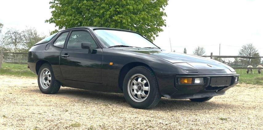 924 (1981) - Photo 1