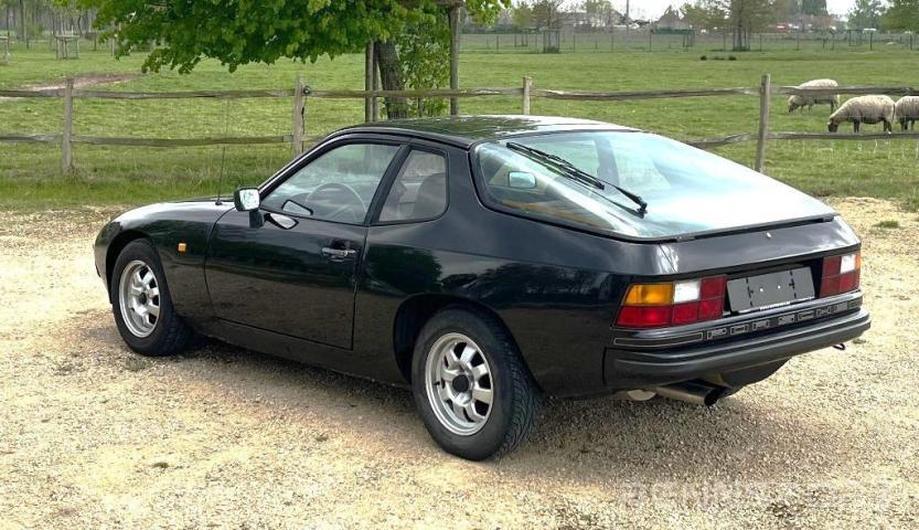 924 (1981) - Photo 4