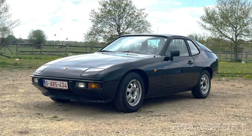924 (1981) - Photo 2