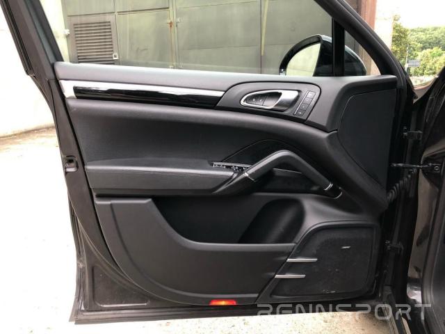Cayenne E2 Phase II Diesel Platinum (2017) - Photo 12