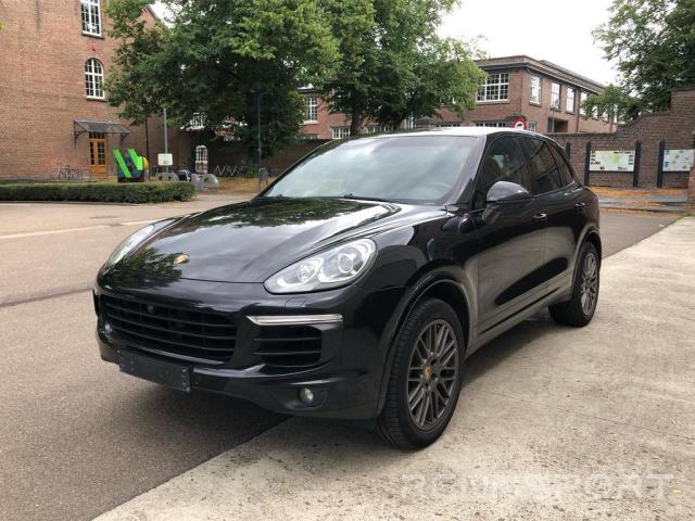 Cayenne E2 Phase II Diesel Platinum (2017) - Photo 1