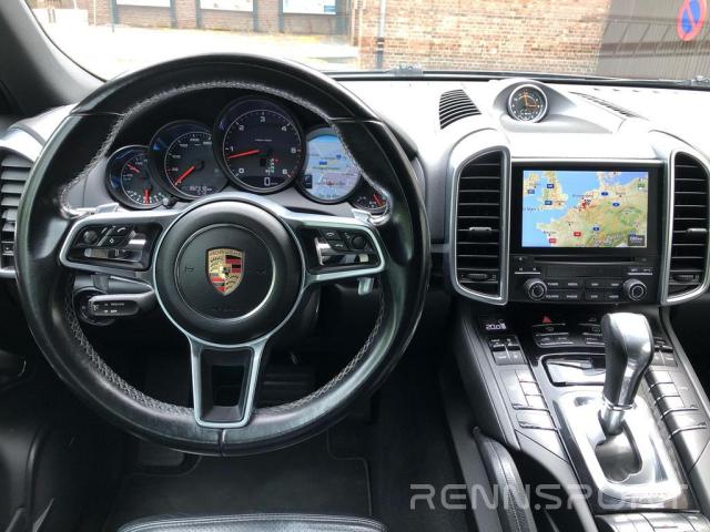 Cayenne E2 Phase II Diesel Platinum (2017) - Photo 10