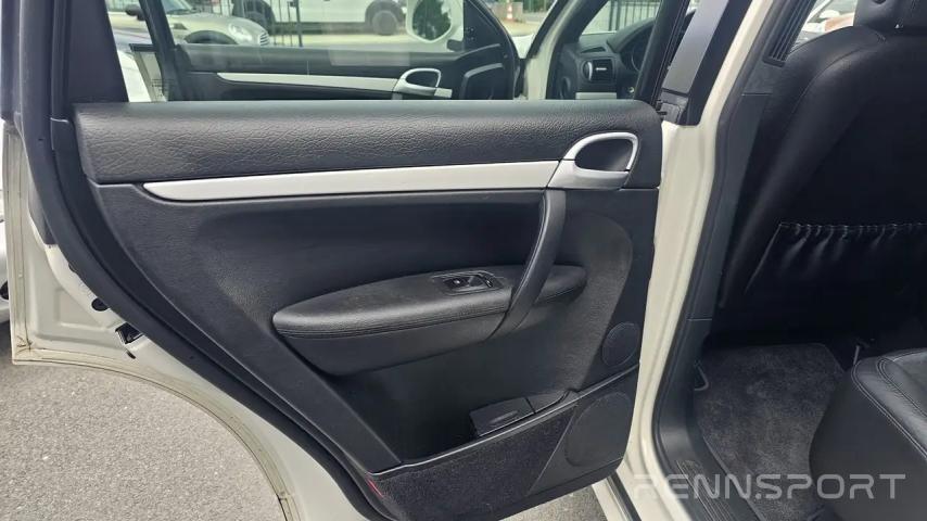 Cayenne E1 Phase II GTS (2009) - Photo 12