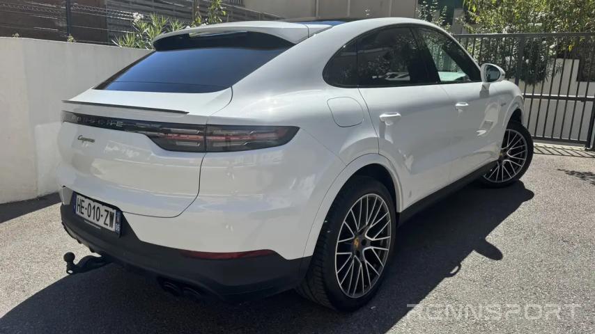 Cayenne E3 Phase I e-hybrid (2021) - Photo 11