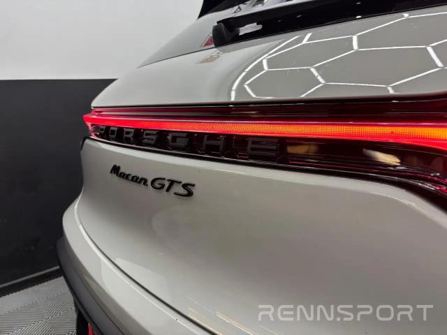 Macan I Phase III GTS (2024) - Photo 5