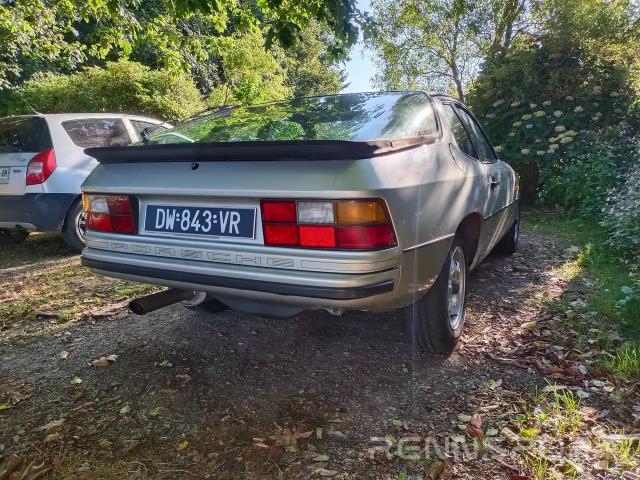924 (1984) - Photo 2
